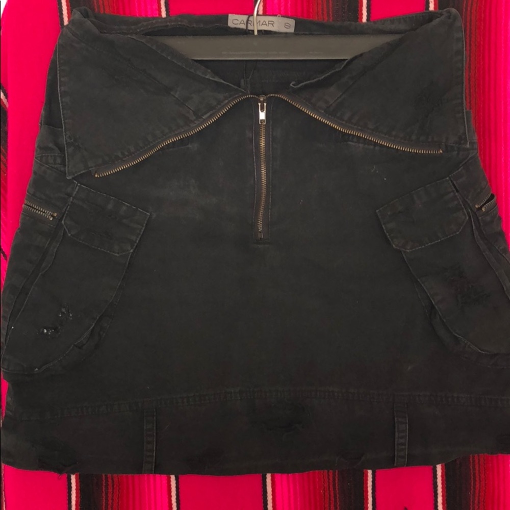 CARMAR SUPER CUTE black skirt with zipper in front